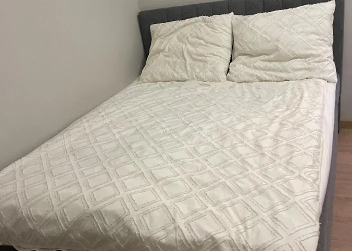 - Przy Deptaku Boguslawa *